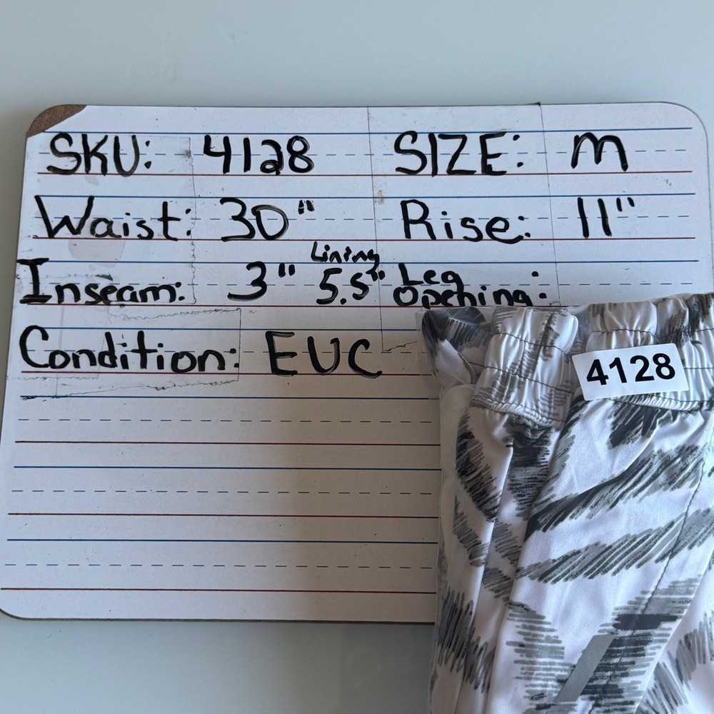 DSG Womens M 2-in-1 Running Shorts White Black Zebra Print DAW11193PRT Athletic - Picture 6 of 6